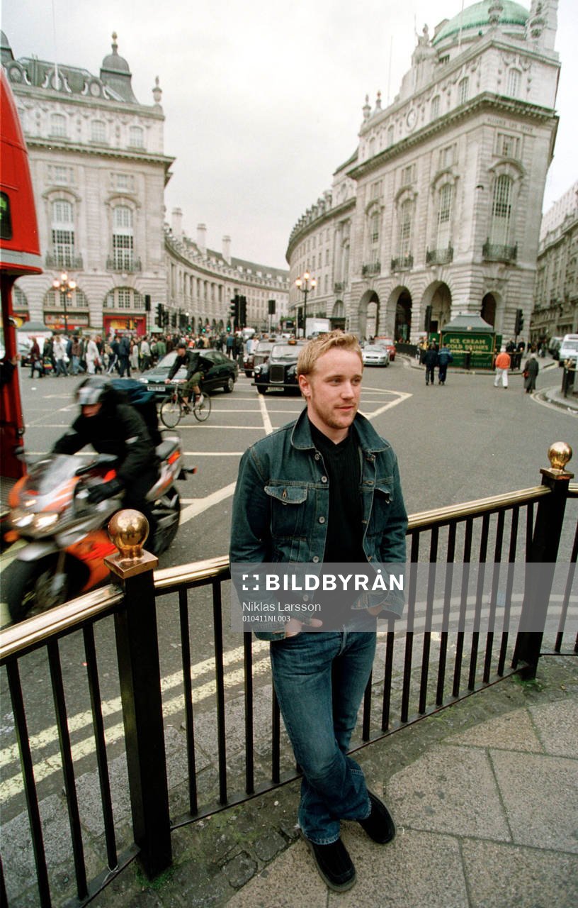 Pär Karlsson på Piccadily Circus i London