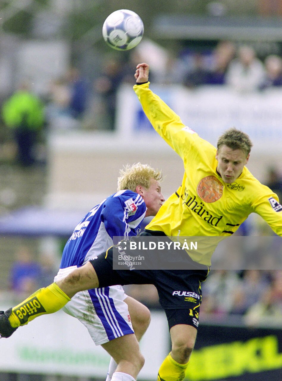 Elfsborgs Lars-Gunnar Carlstrand i höjdduell mot Halmstads
