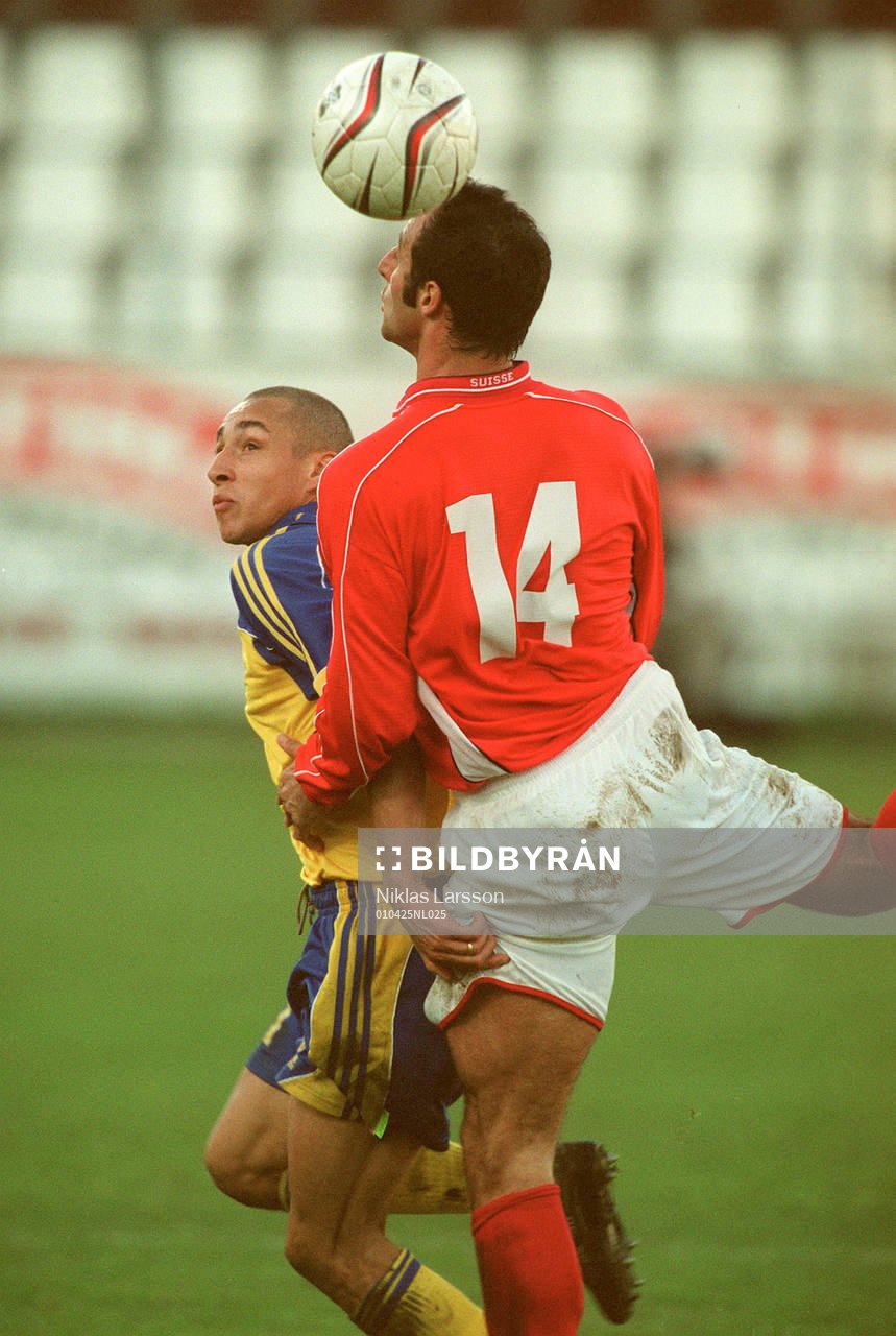 Henrik Larsson, Sverige förlorar en duell mot en schweizare