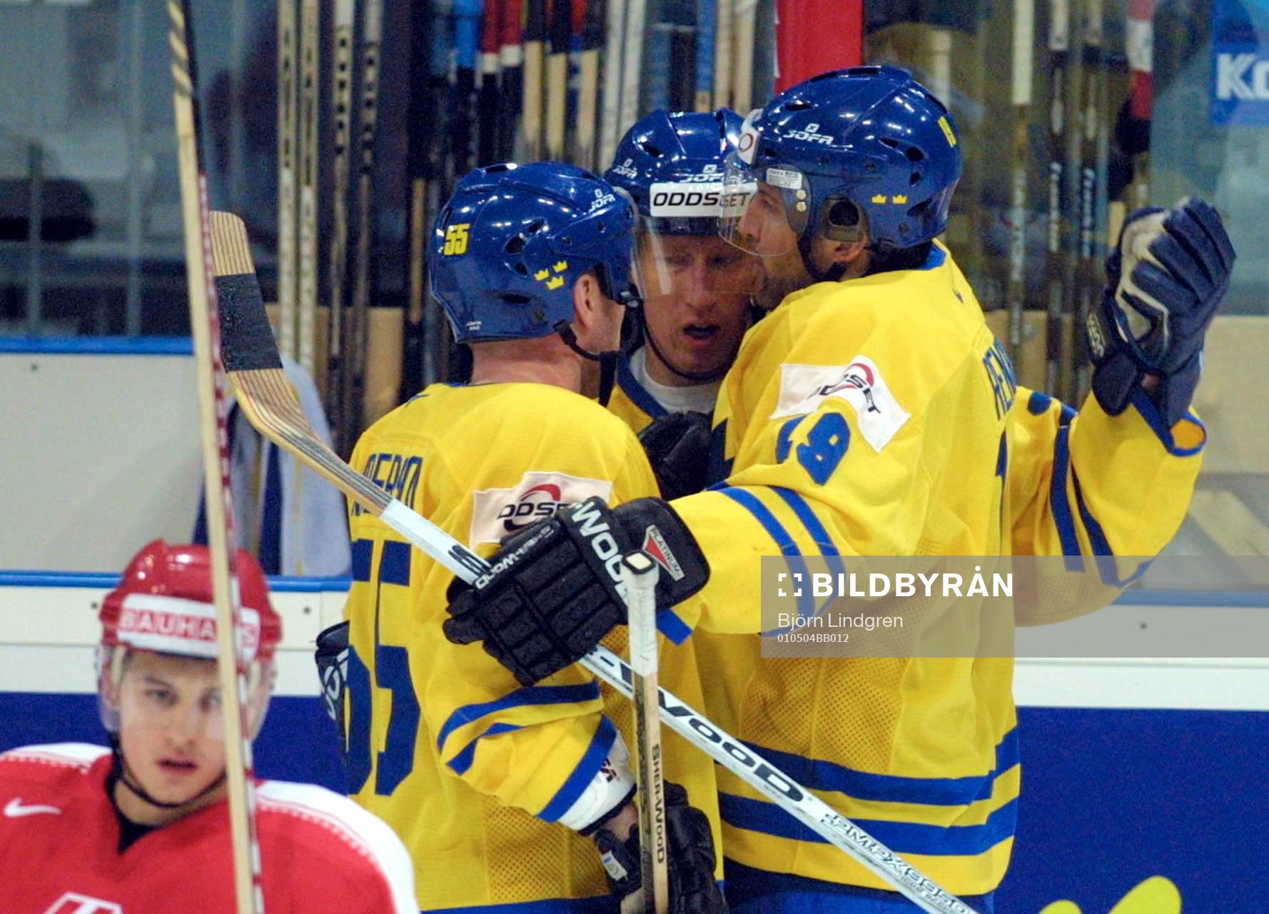 Jörgen Jönsson, Sverige gratuleras av Peter Andersson och