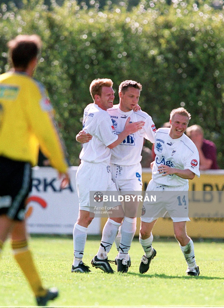  Glädje i IFK Malmö sedan Jörgen Svensson gjort 1-0. 