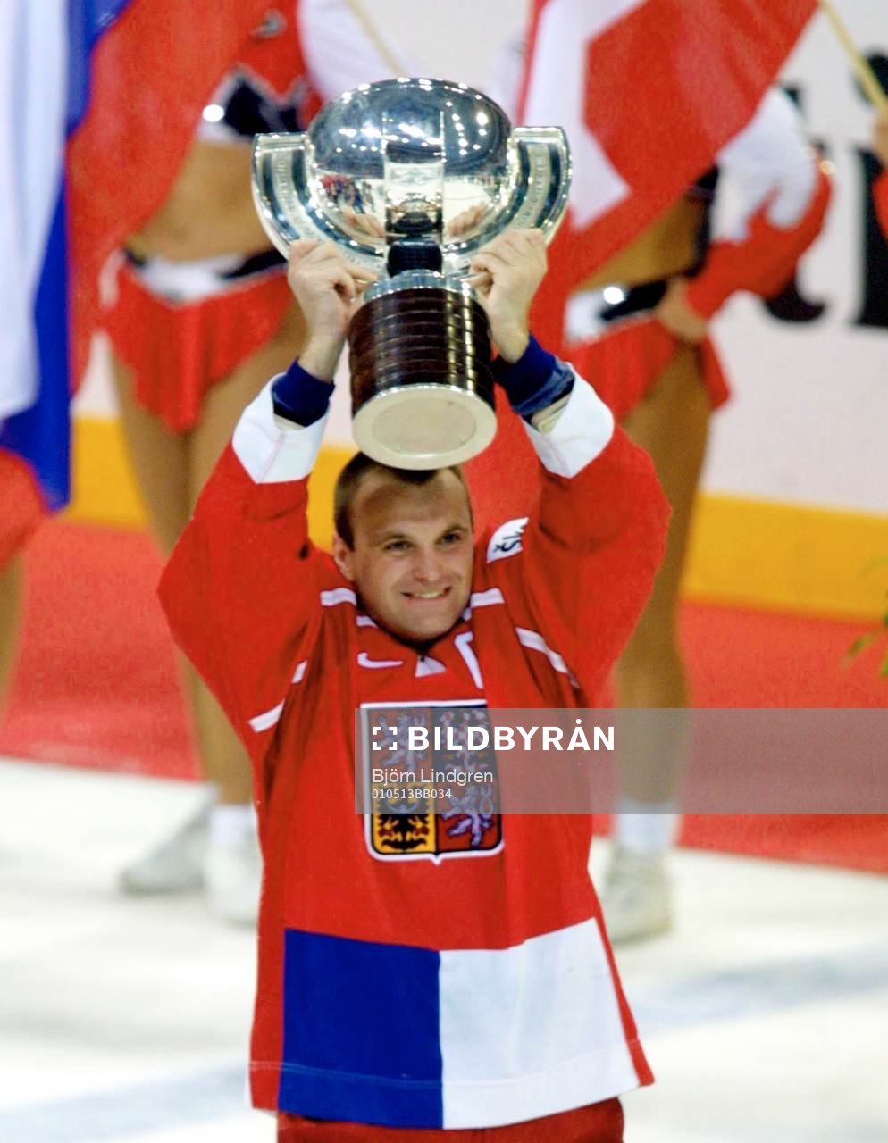 Lagkaptenen Robert Reichel lyfter VM-bucklan