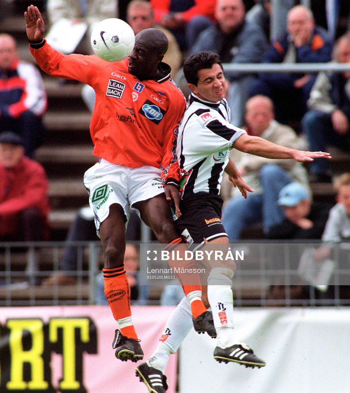 VSK:s Moses Ndugwa och Gabriel Ucar