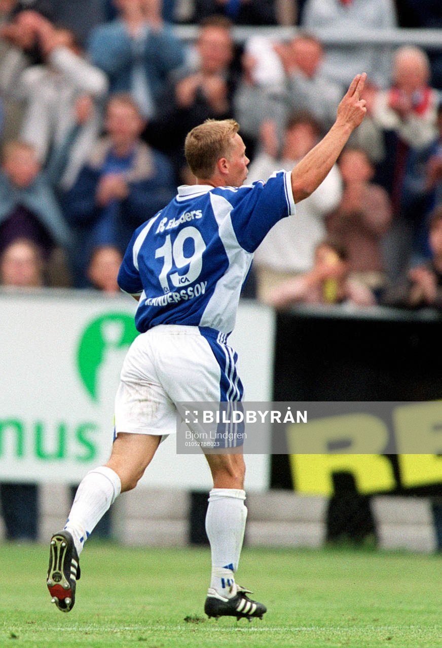  Robert Andersson jublar efter sitt 3-0-mål. (jubel)