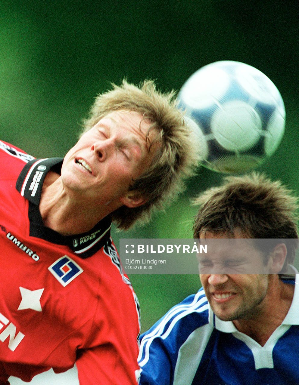 Mattias Östberg och Stefan Selakovic i nickduell