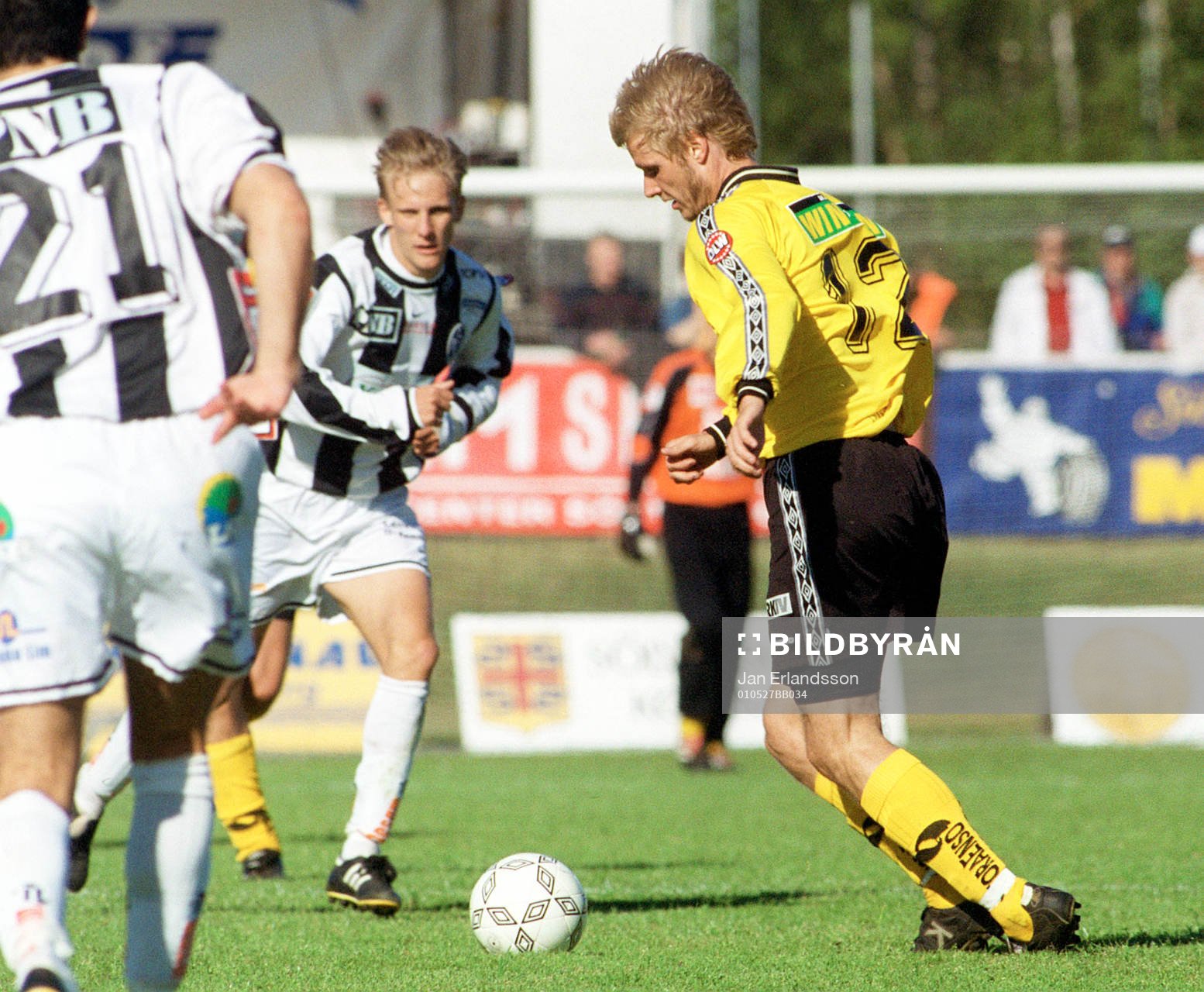 Simon Sjöfors, Mjällby utmanar Landskrona försvaret