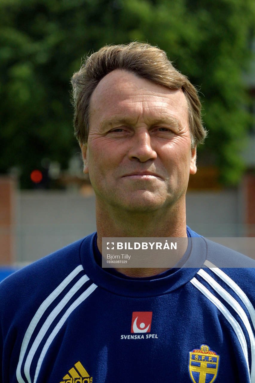 fotboll dam, Per Hansson, Sverige