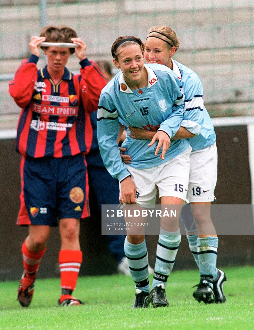 Therese Sjögran och Natalia Folbrycht, Malmö FF, jubel