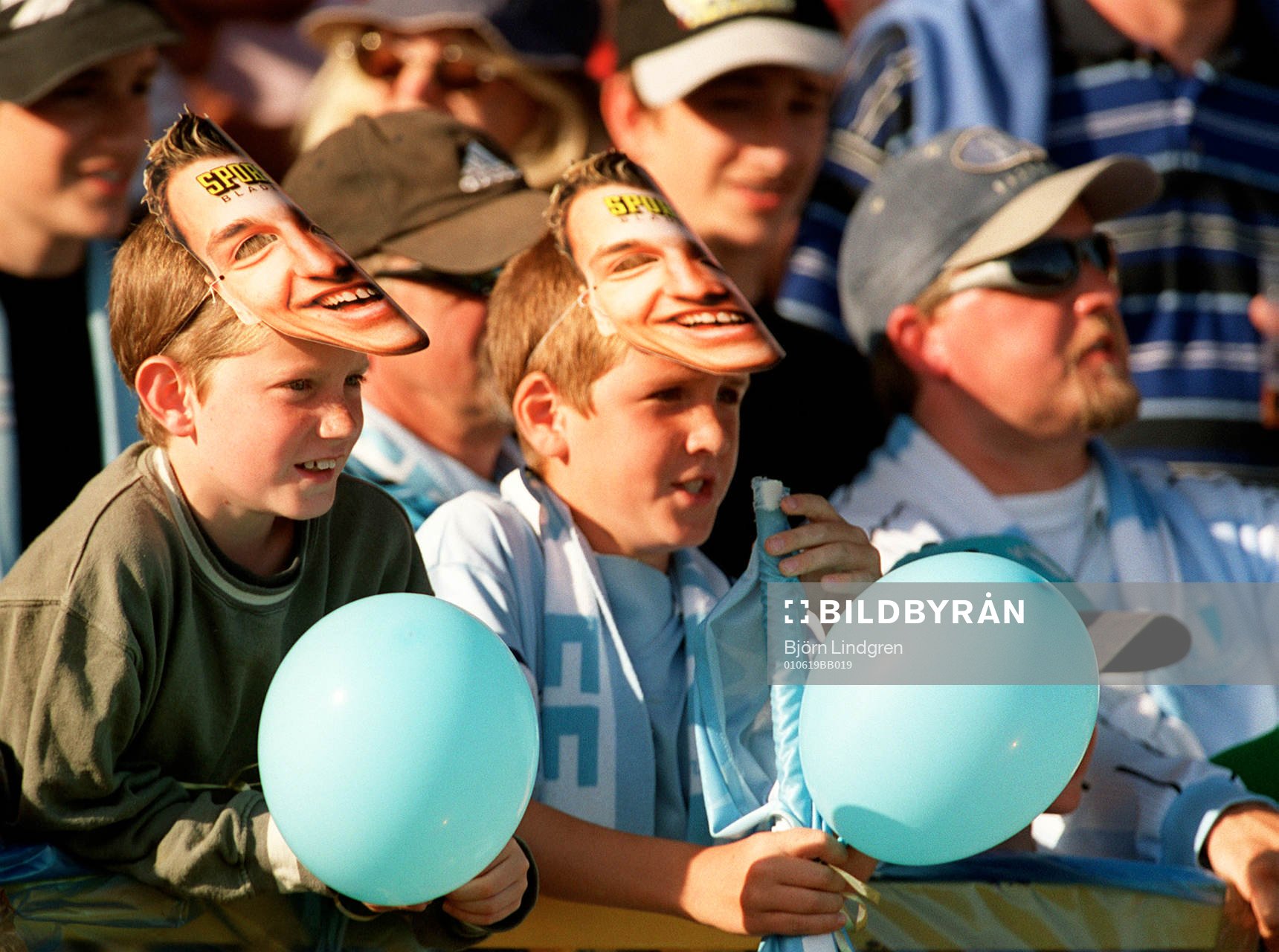 Zlatan-feber, unga supportrar med Zlatan-masker