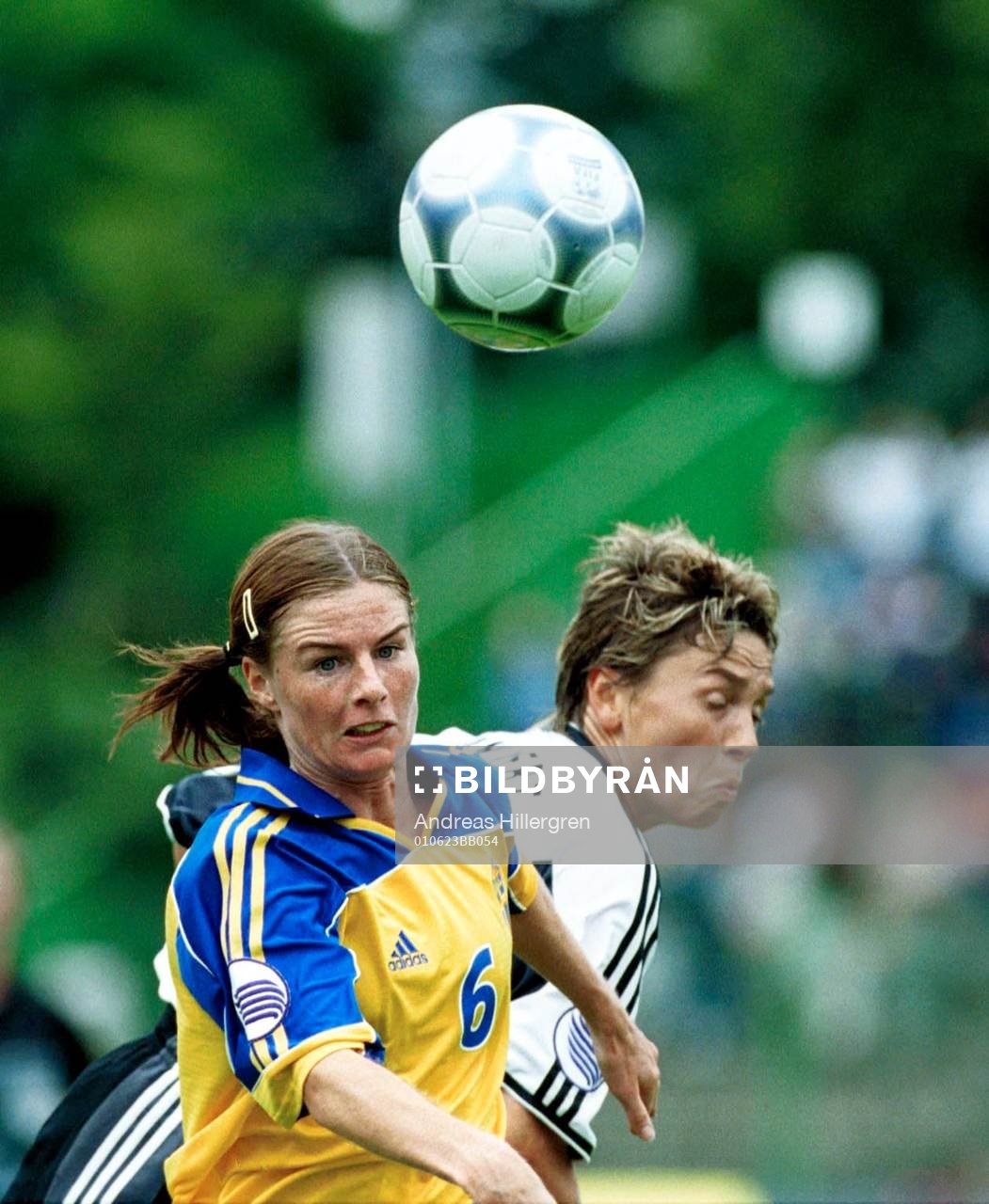 Malin Moström, Sverige