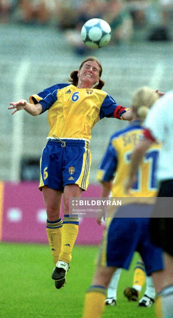 Malin Moström, Sverige
