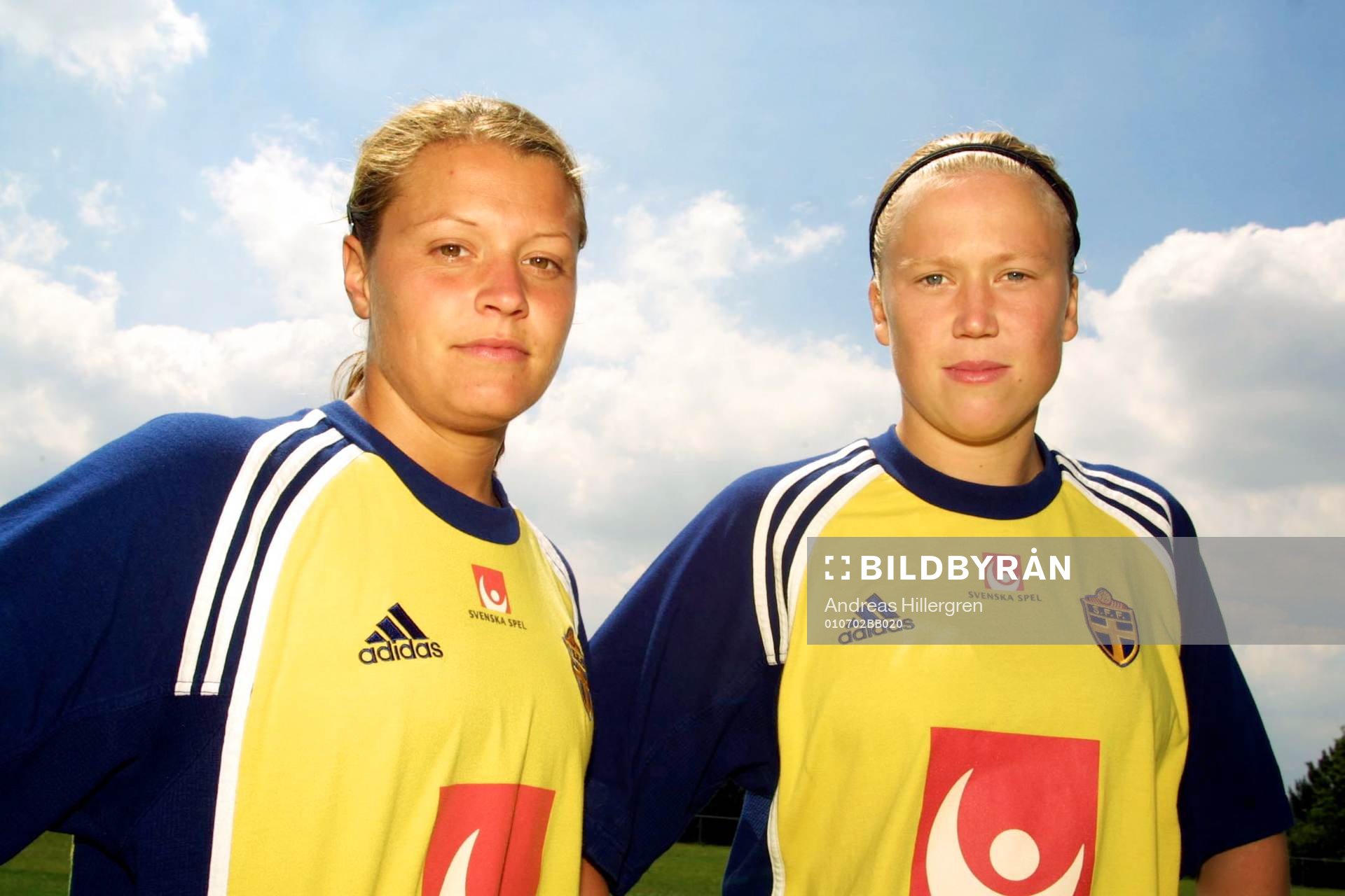 Karolina Westberg och Sara Larsson, Sverige