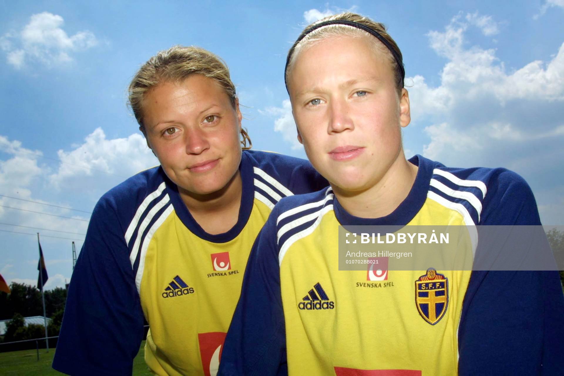 Karolina Westberg och Sara Larsson, Sverige