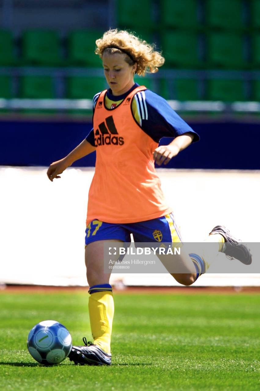 Therese Lundin, Sverige