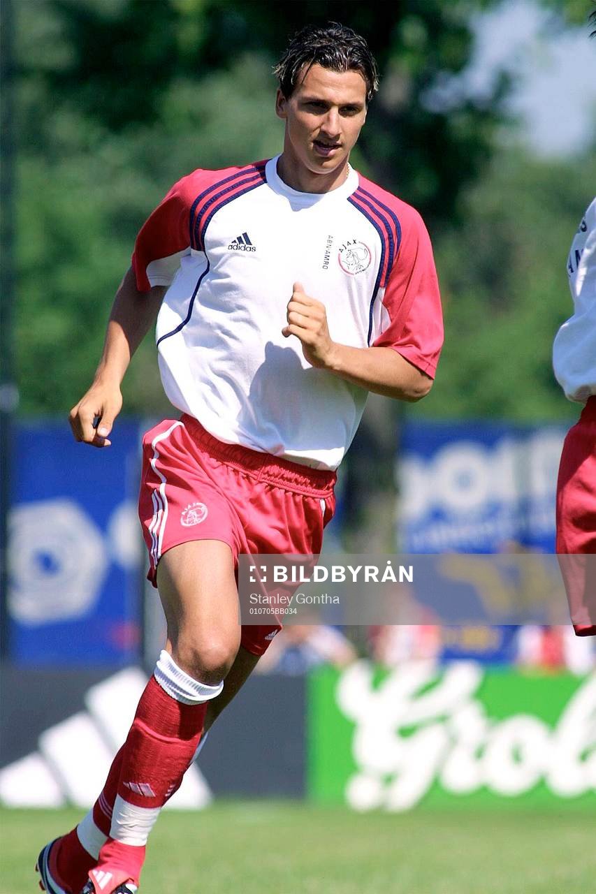 Ajax första träning för säsongen 2001/2002. Zlatan