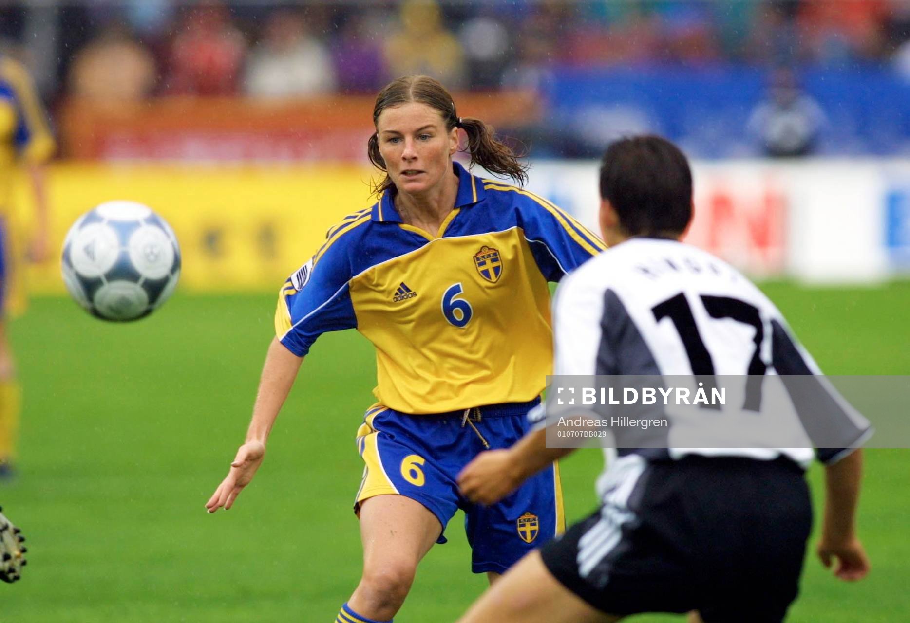 Malin Moström, Sverige