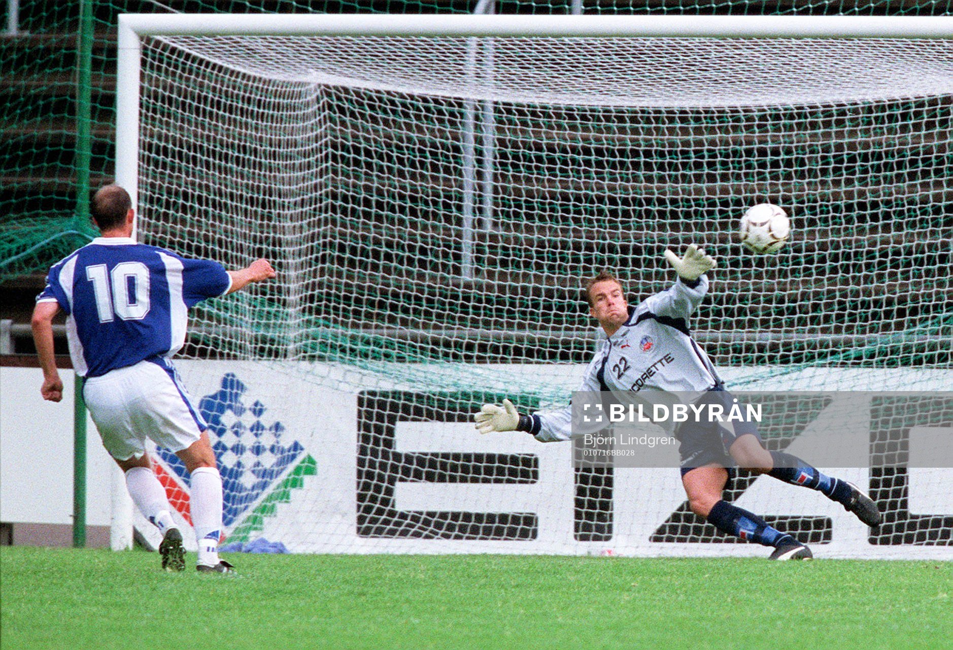 Henrik Bertilsson, Halmstad slår in straff på Fredrik