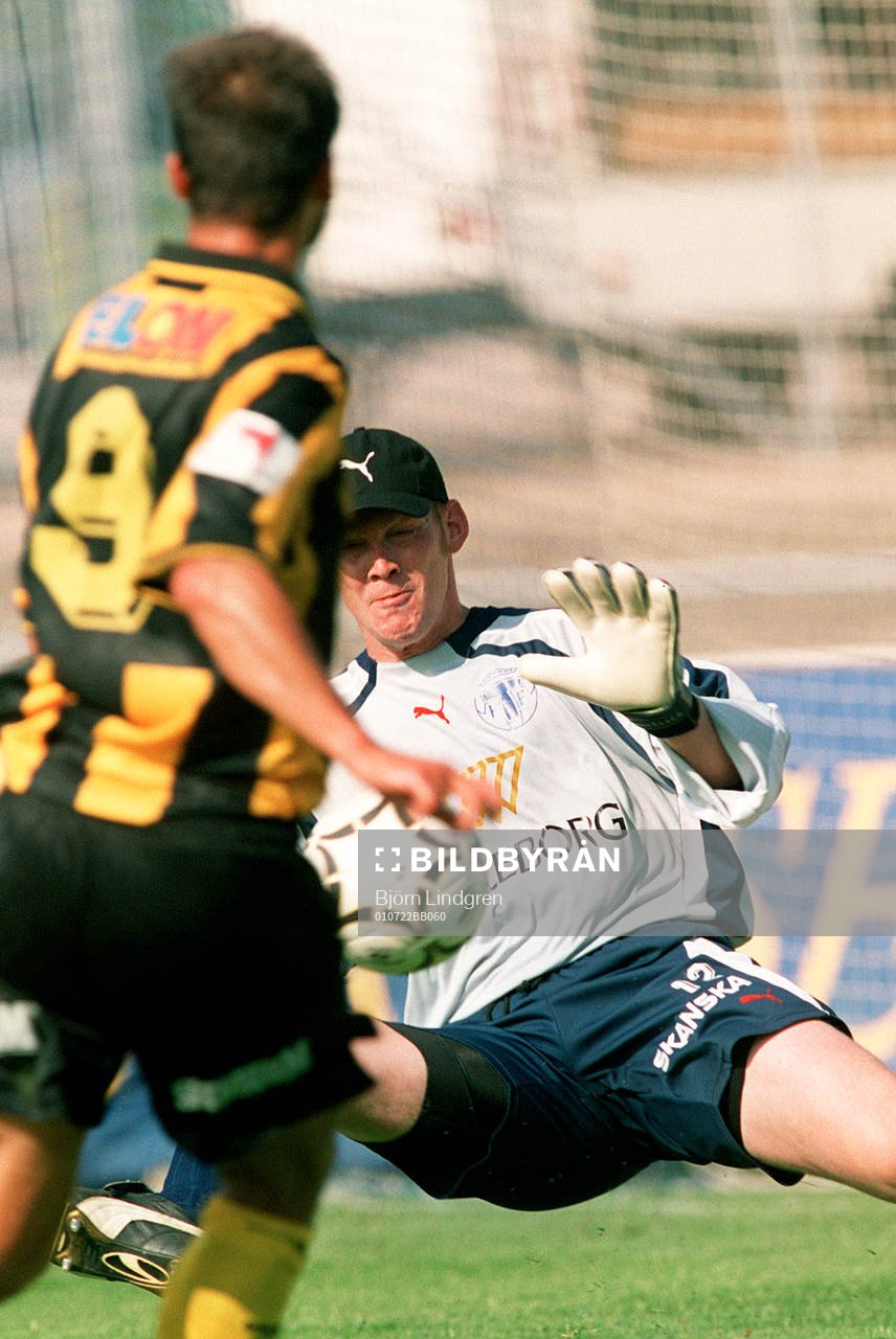 Joakim Söndergaard, Häcken testar Björn Levin, Trelleborg