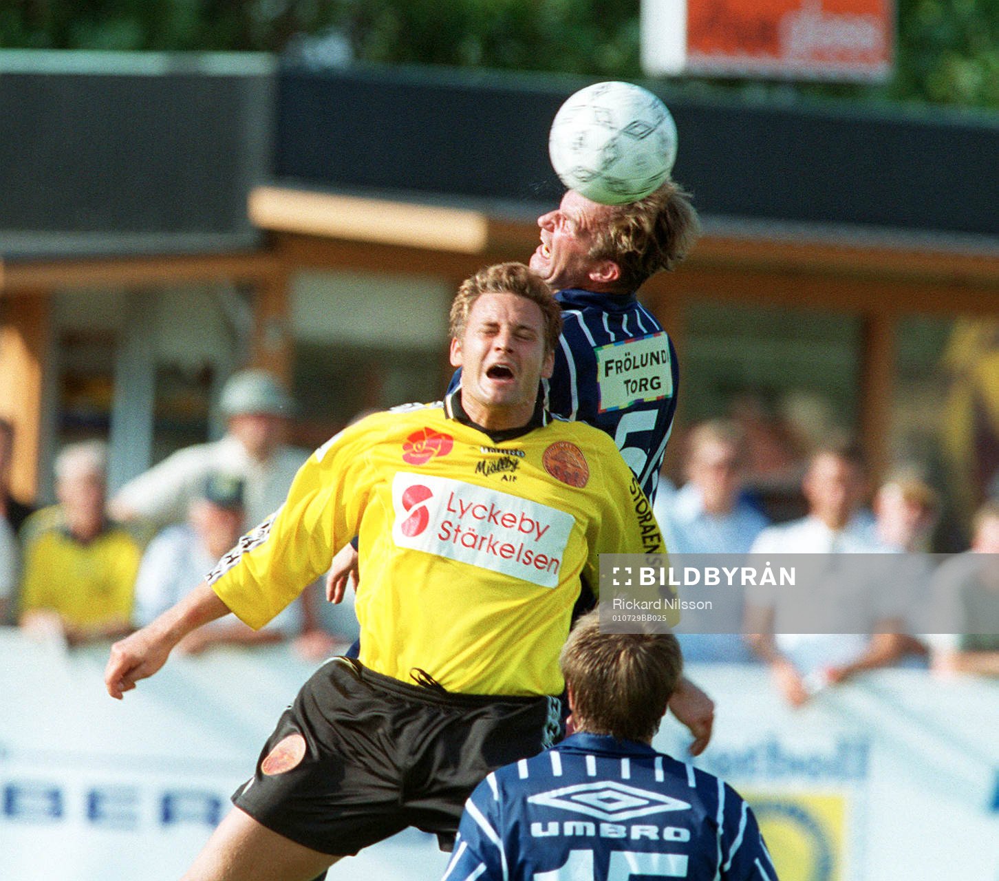 Niclas Sjöstedt, Frölunda i nickduell med Mjällbys