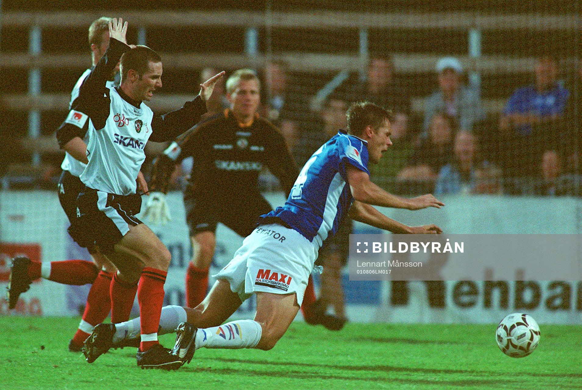 Straff, Mikka Kottila vräks omkull