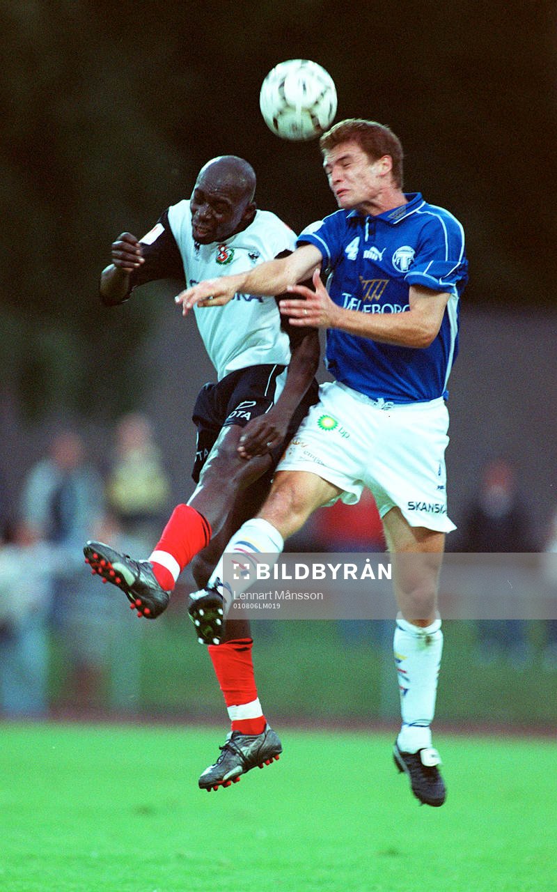 Paul Oyuga, Örebro och Ola Larsson. Trelleborg