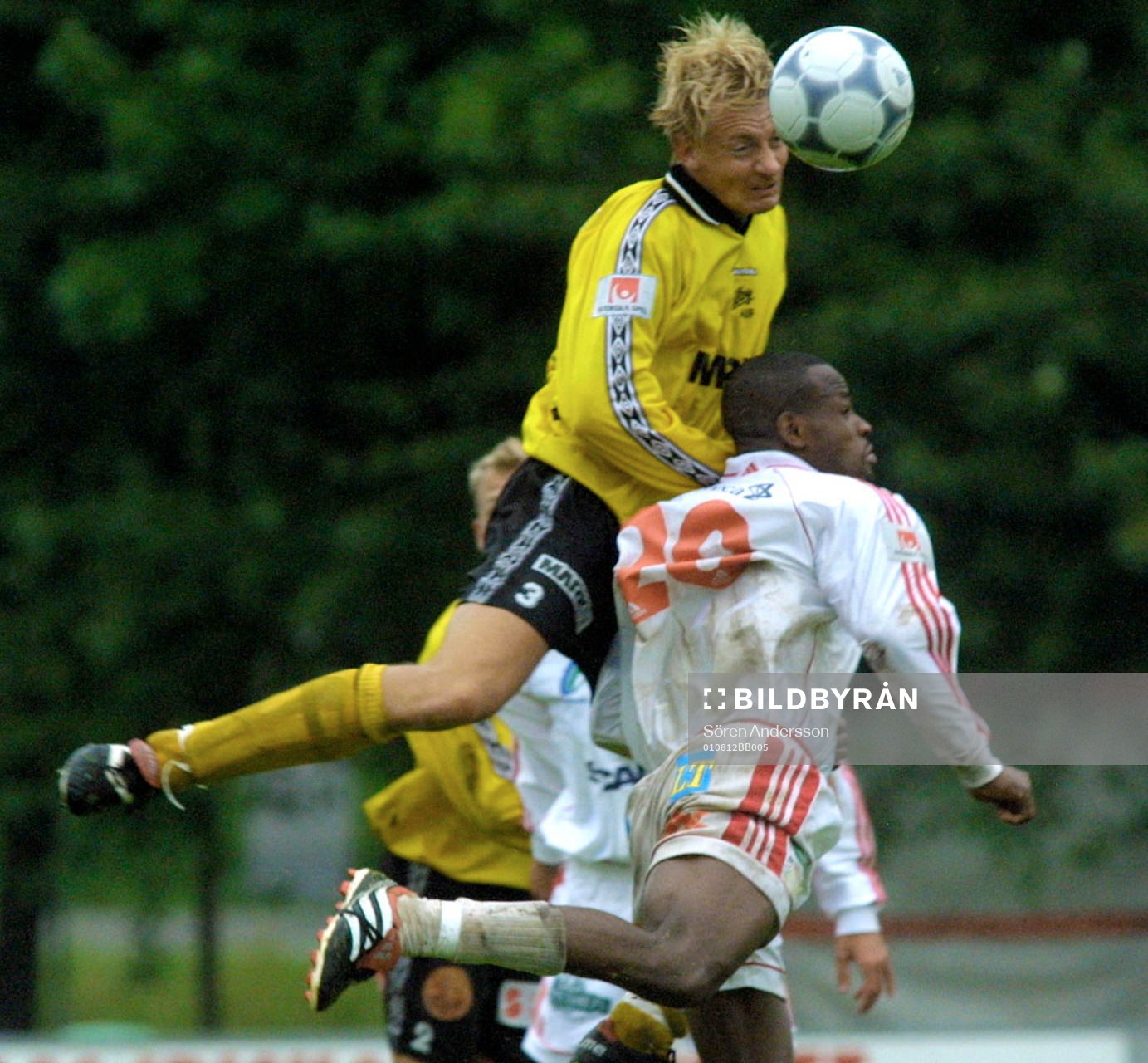 Patrik Rosengren, Mjällby och Samuel Ayorinde, Assyriska