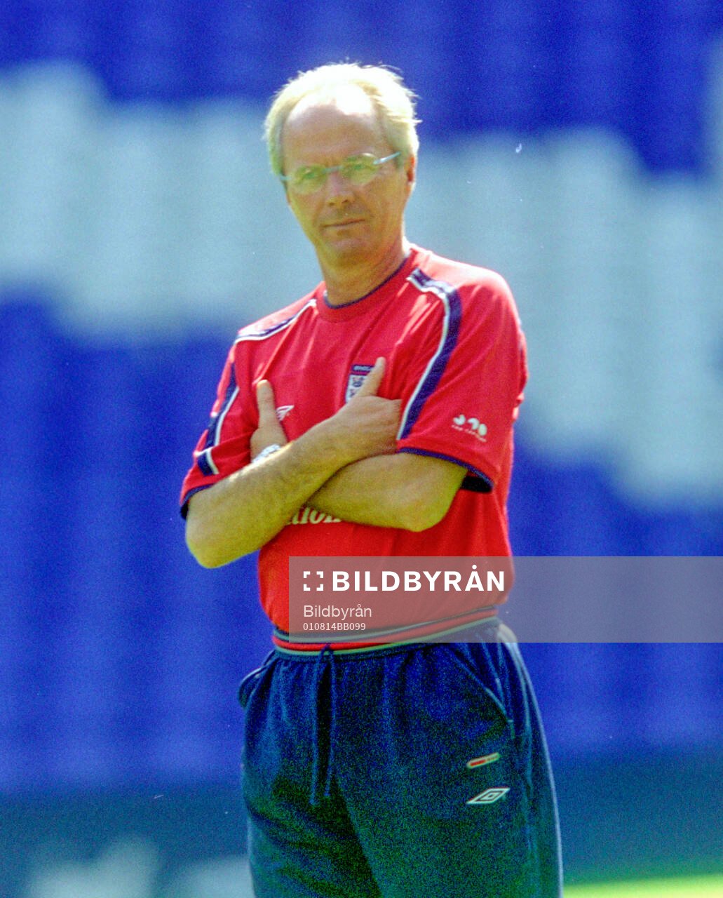 Football, England: England manager Sven-Goran Eriksson during a training session.