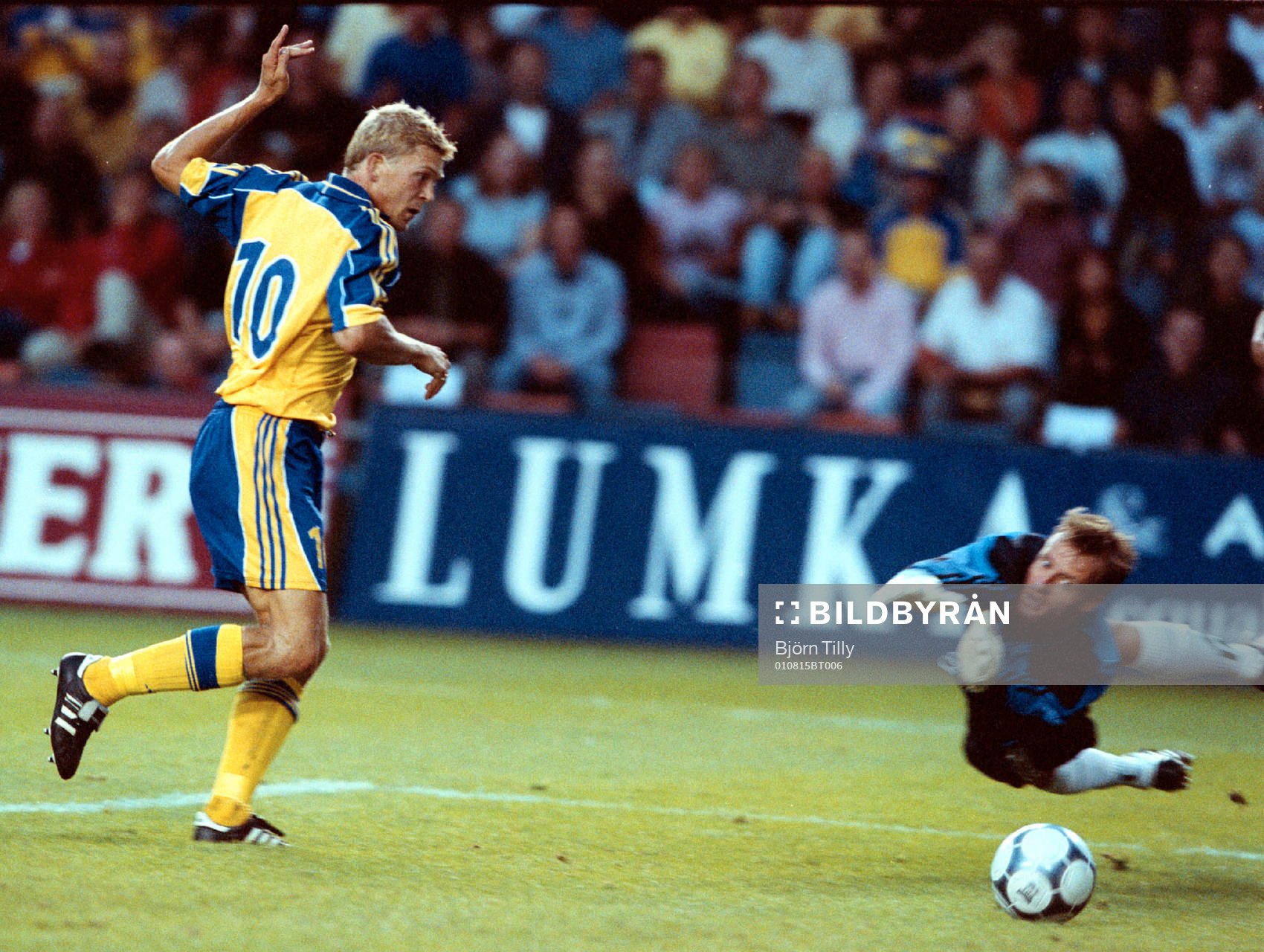 fotboll Sverige - Sydafrika, Marcus Allbäck gör 2-0