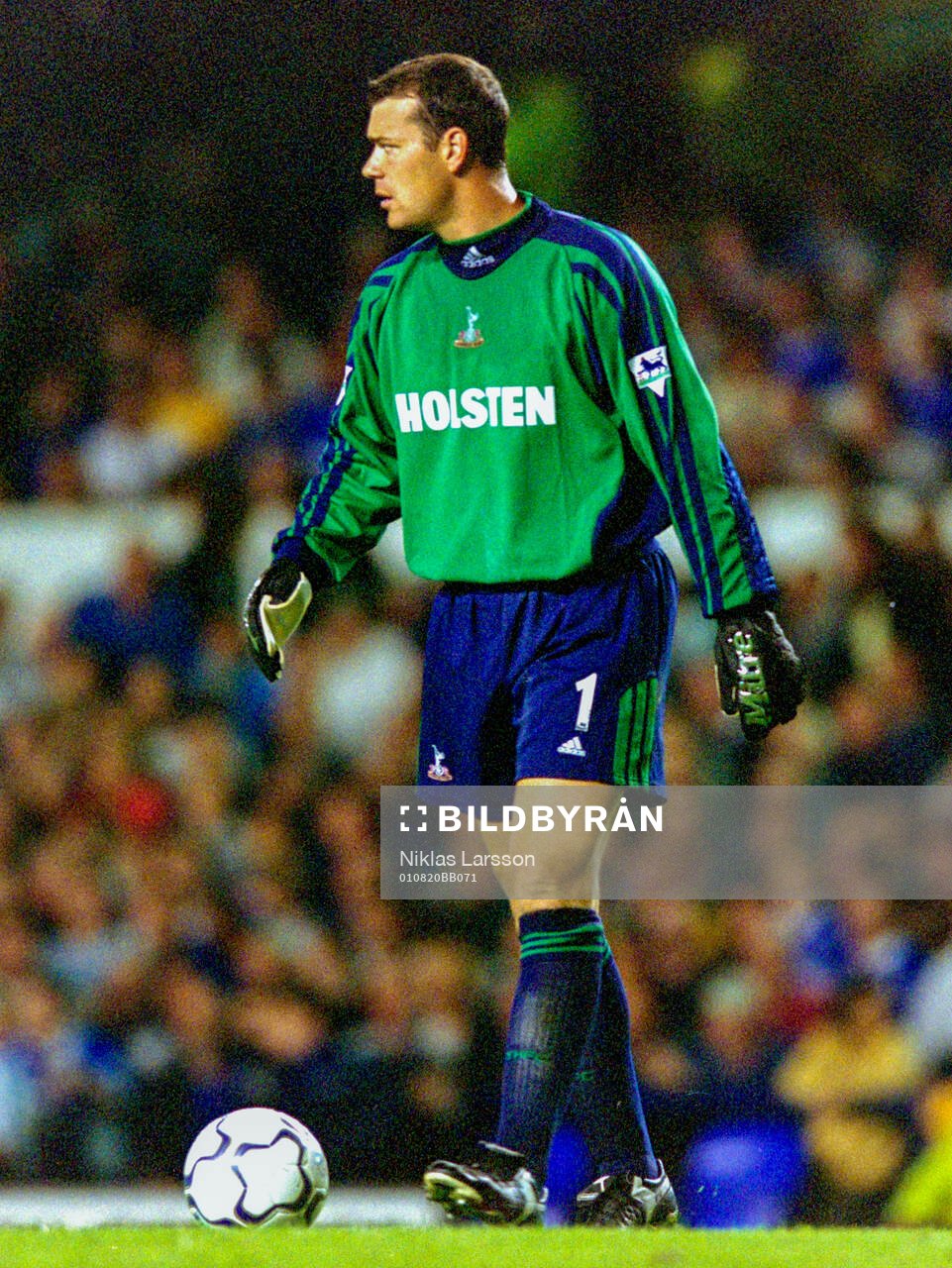 Goalkeeper Neil Sullivan of Tottenham