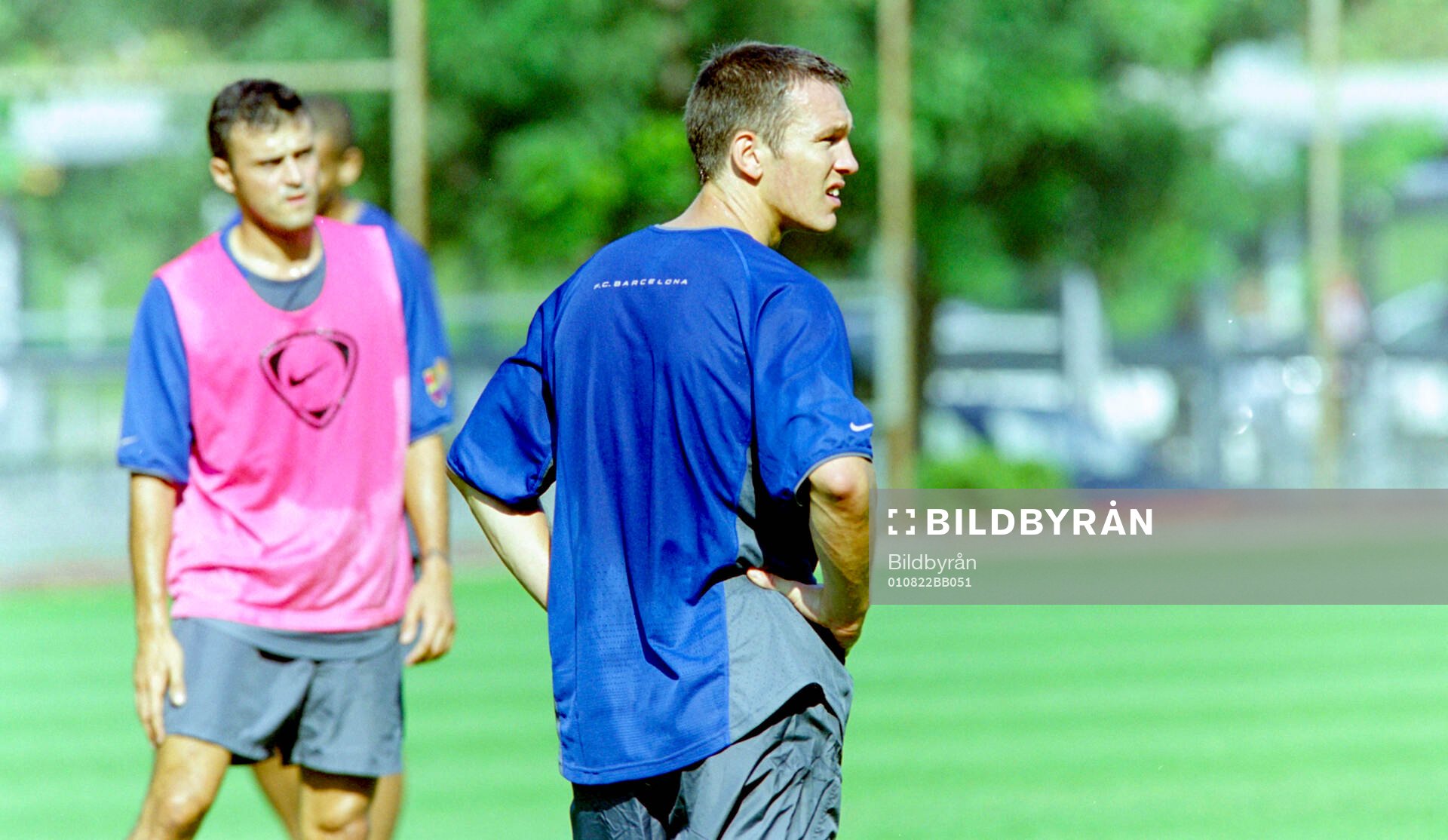 Patrik Andersson of Barcelona. In background Luis Enrique