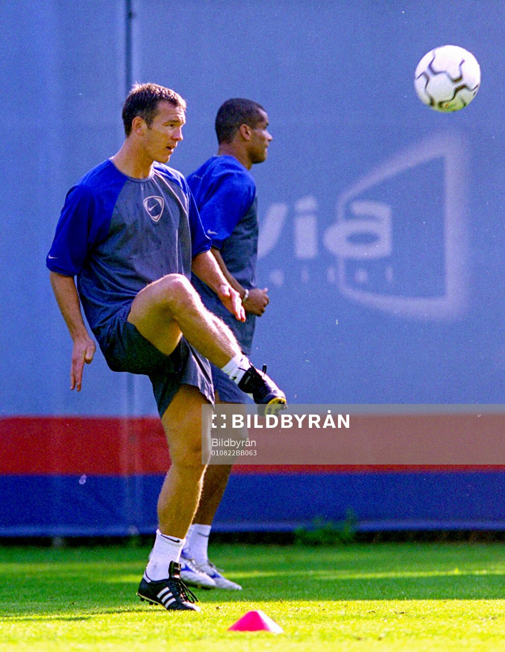 Patrik Andersson of Barcelona. In background Rivaldo