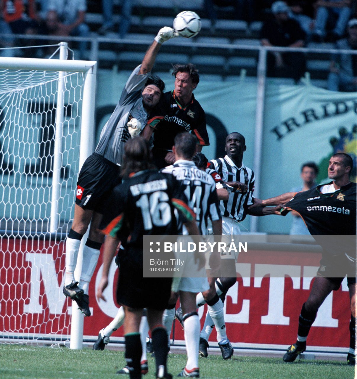 Fotboll, italiensk, Juventus - Venezia. Joachim Björklund,
