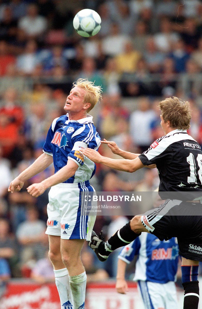 Petter Hansson, Halmstad BK i nickduell med Dennis