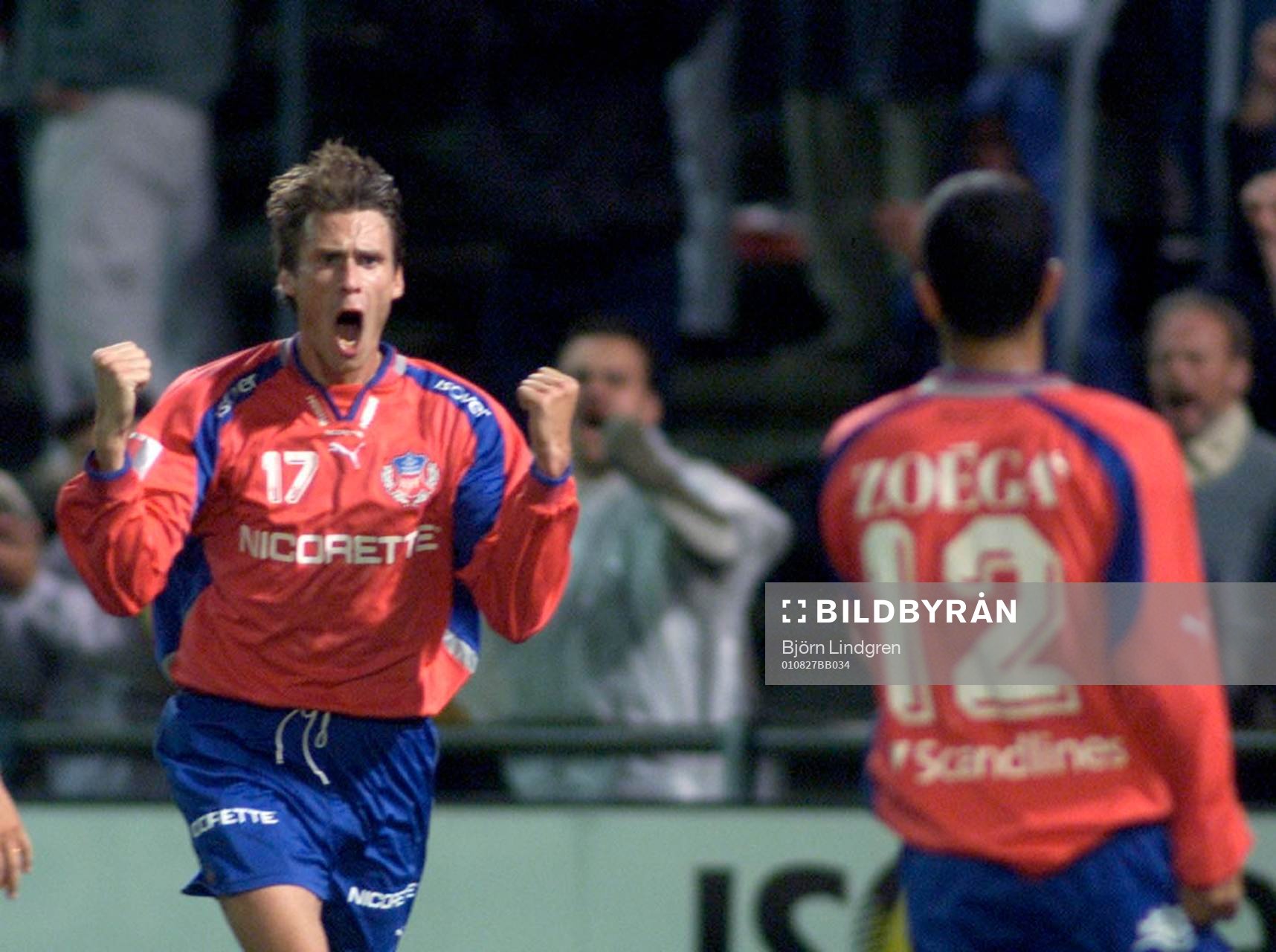 Michael Hansson jublar mot matchens gigant, Rogerio Silva