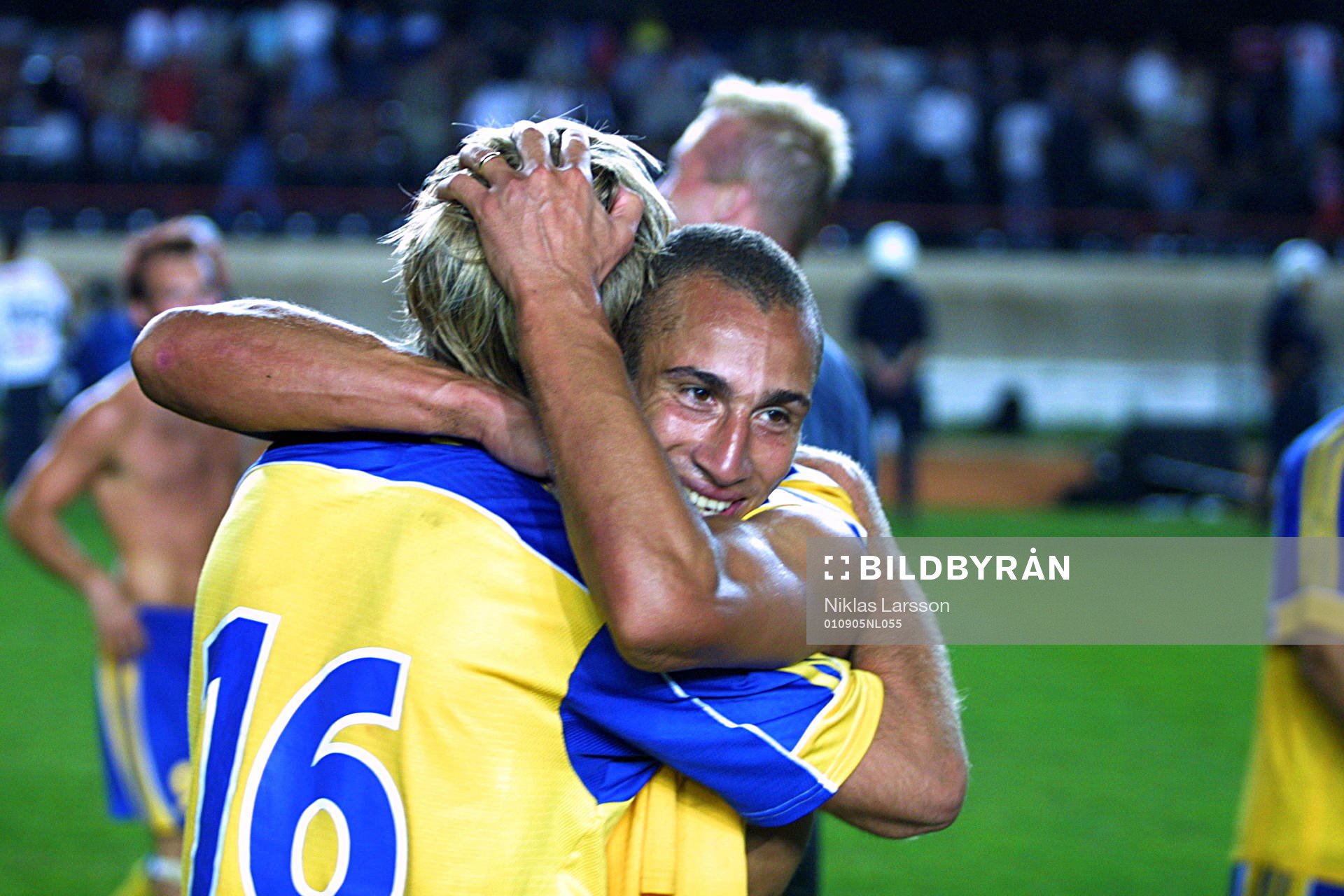 Målskyttarna Anderas Andersson och Henrik Larsson, Sverige