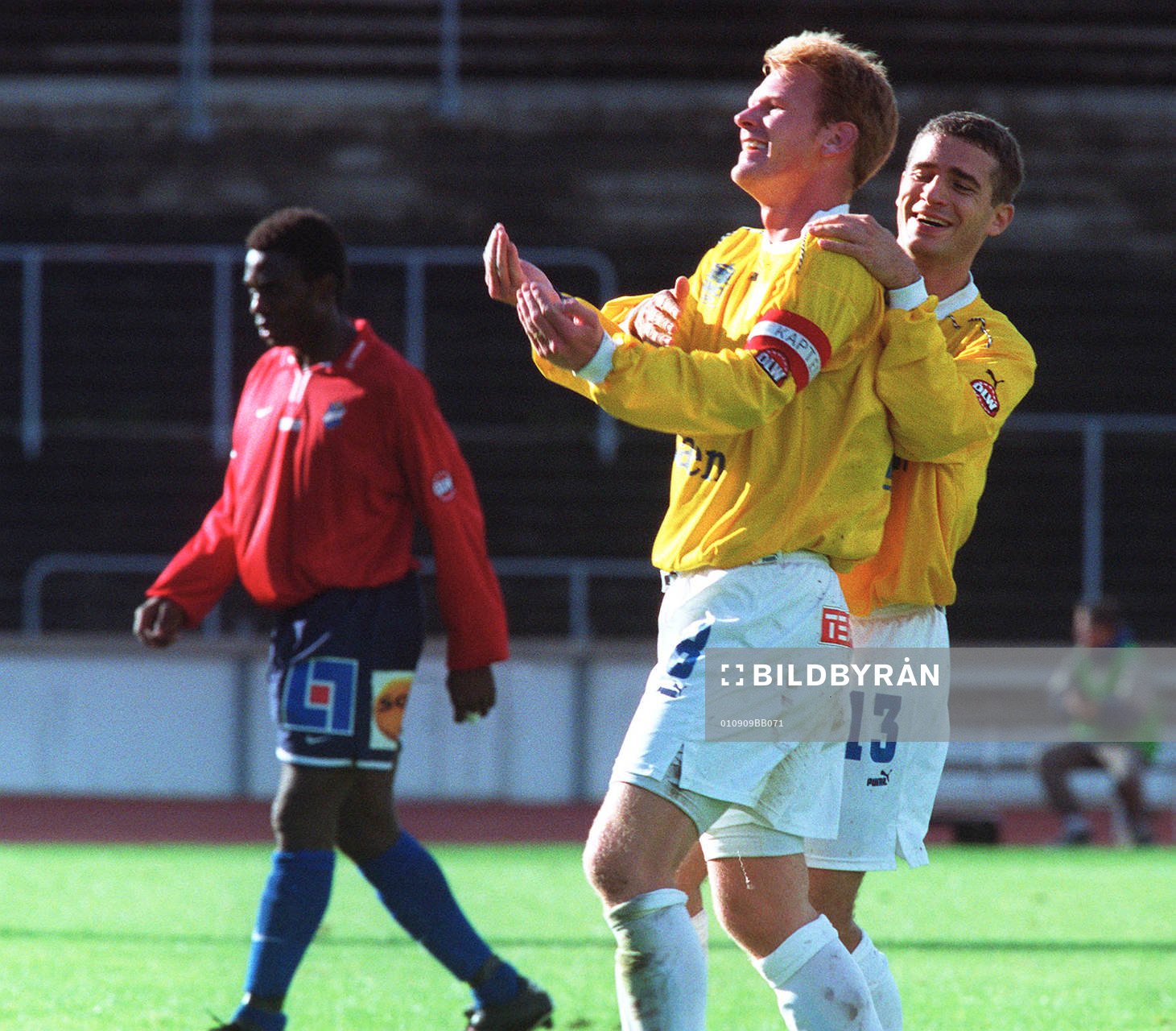 Henrik Nebrelius och Anders Jemail jublar