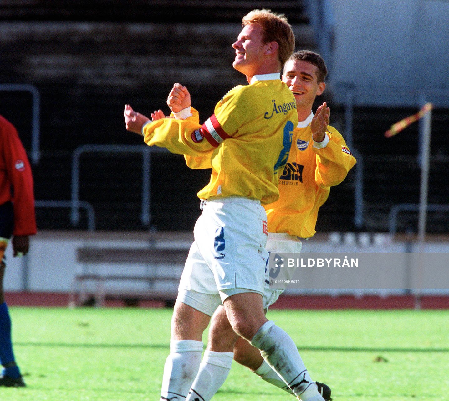 Henrik Nebrelius och Jonas Danielsson jublar