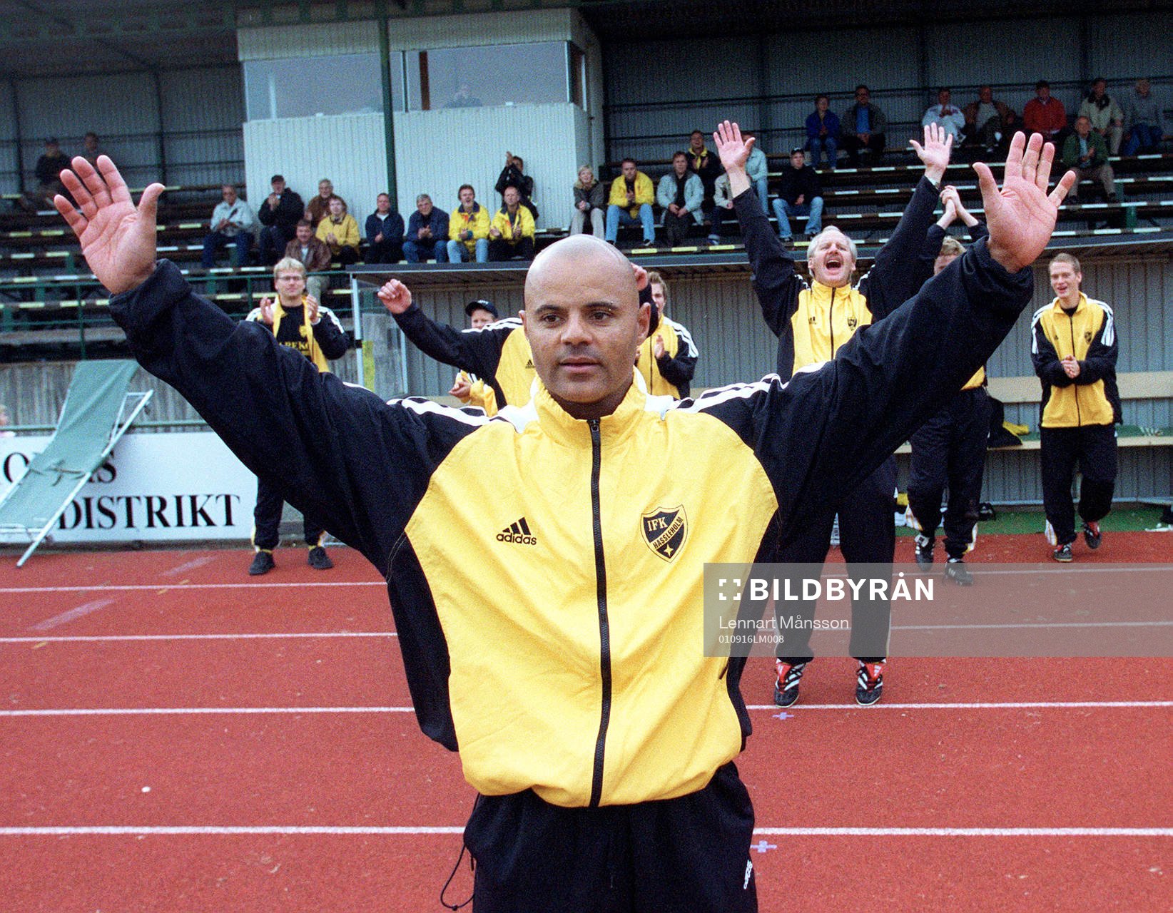 Peter Churchill, tränare., småklubbsfotboll
