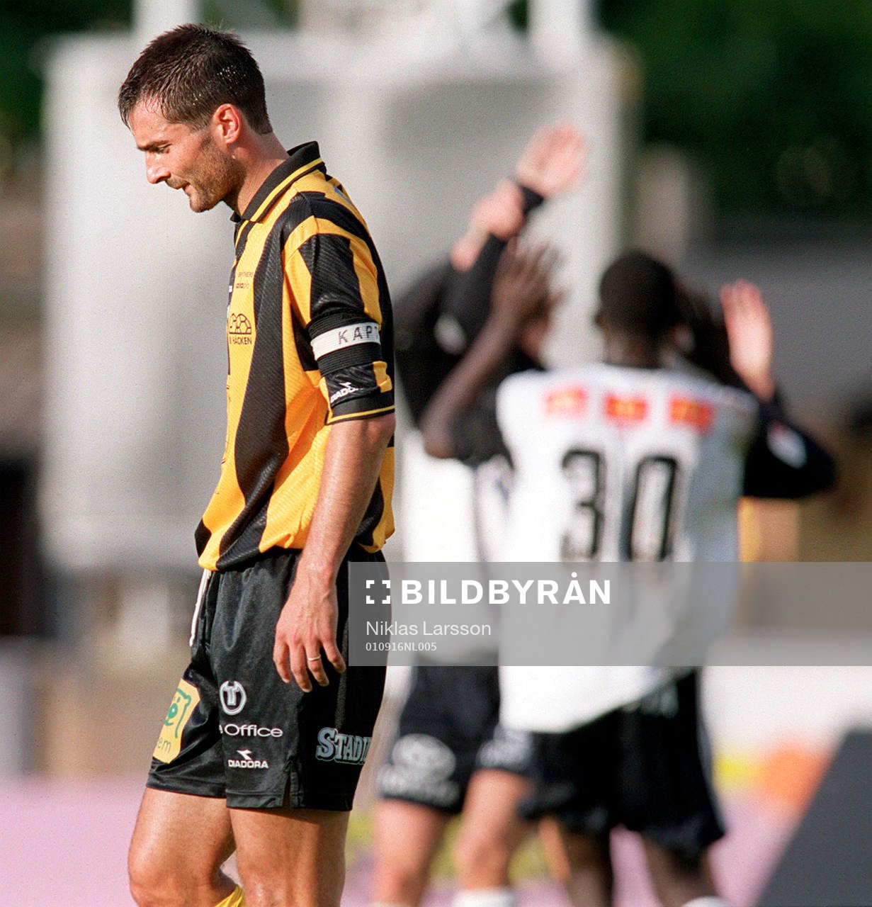 Joakim Söndergaard, Häcken deppar och Örebro jublar