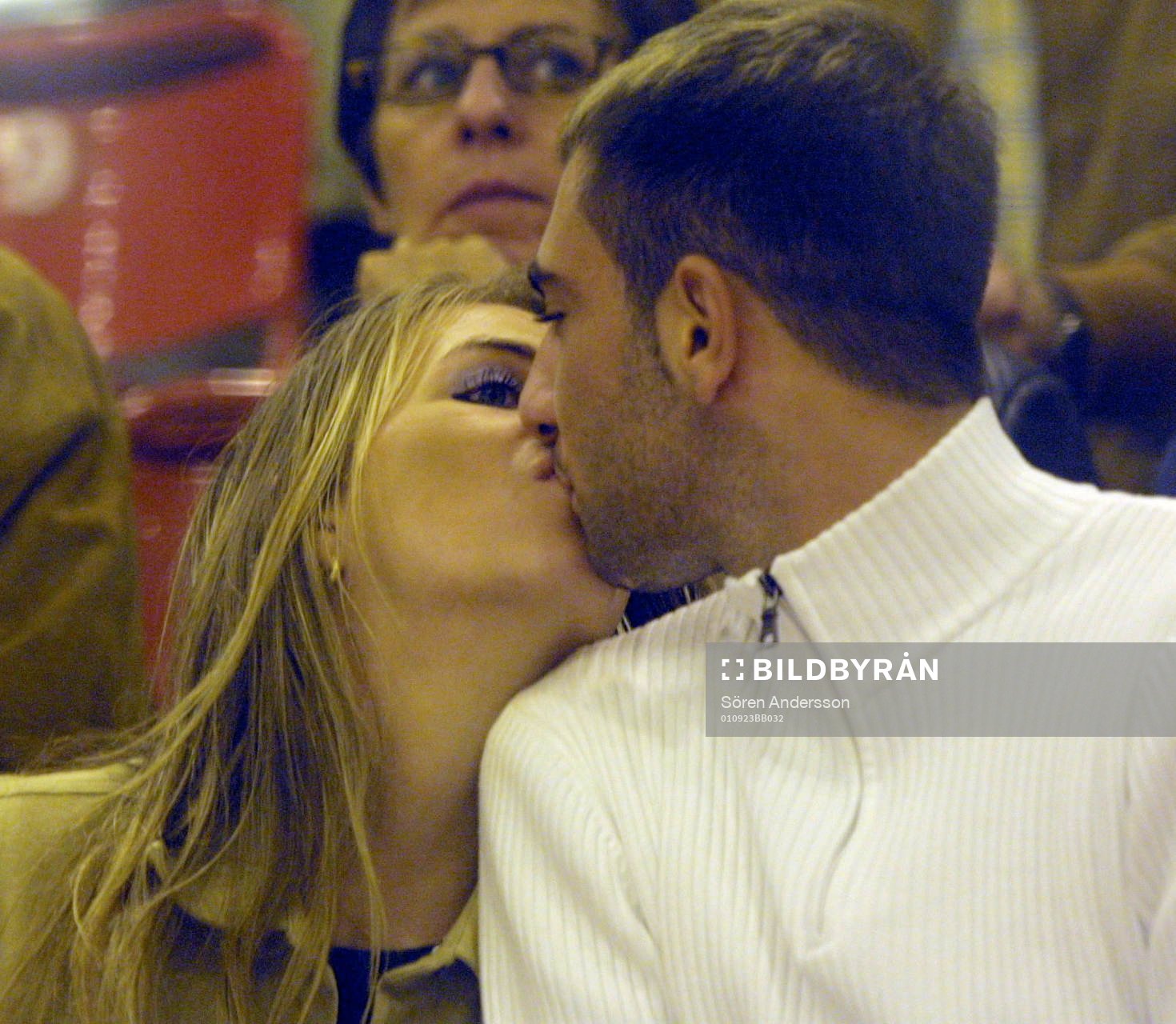 Fotboll, Kennedy Bakircioglu med flickvän