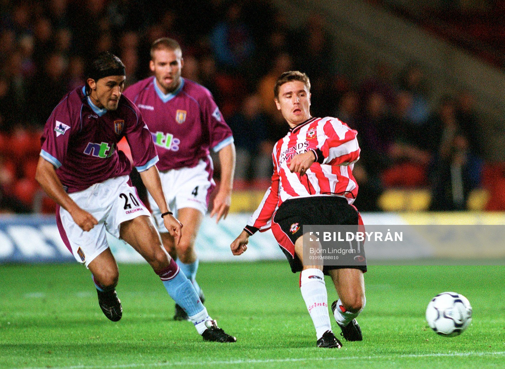  Moustapha Hadji, Aston Villa och Marian Pahars, Southampton