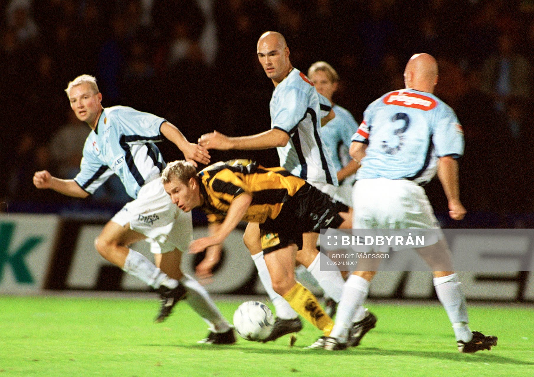 Jonas Henriksson, Häcken tar sig förbi Jörgen Ohlsson,