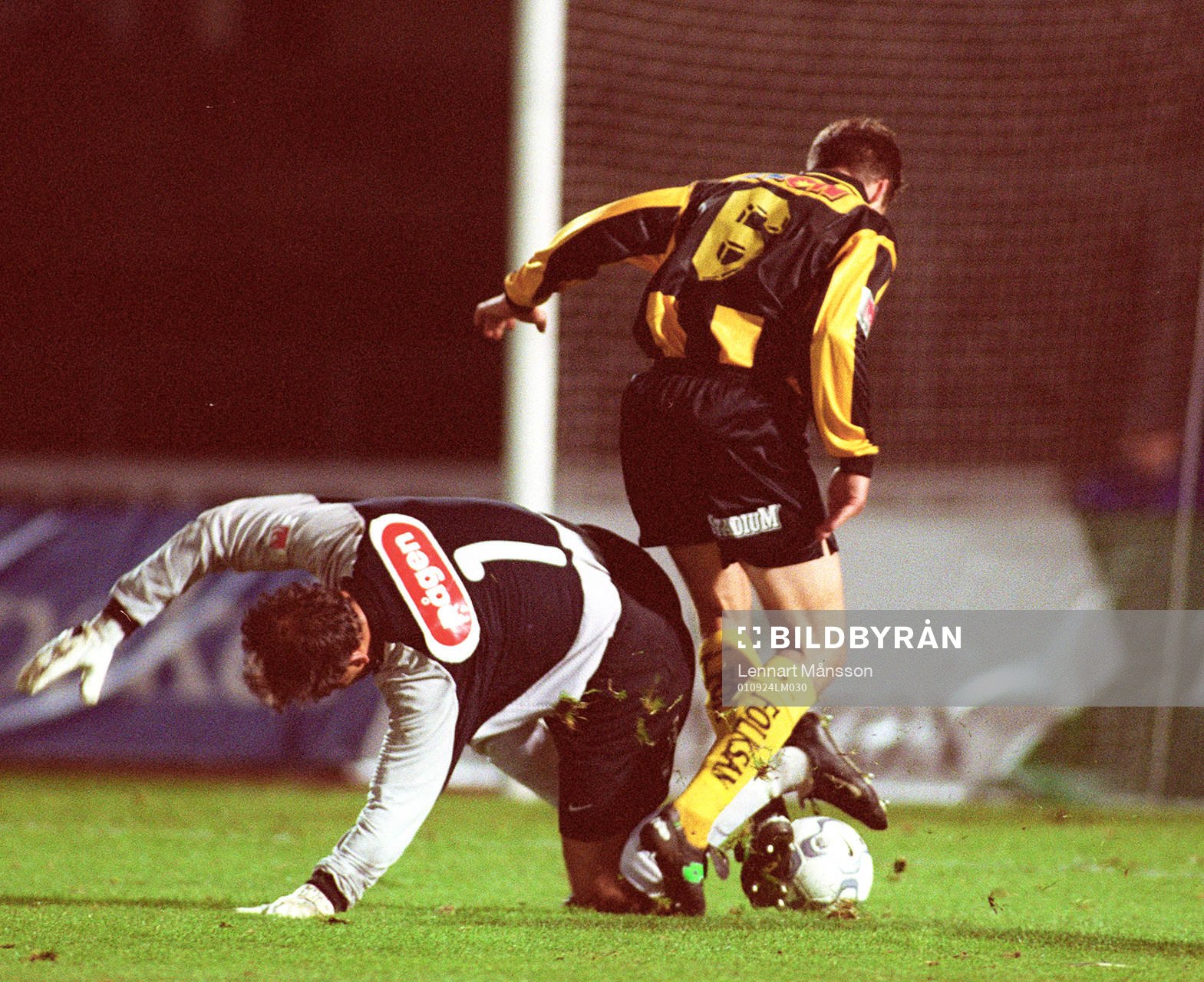 Jonnie Fedel, Malmö dribblar med Peter Eriksson, Häcken