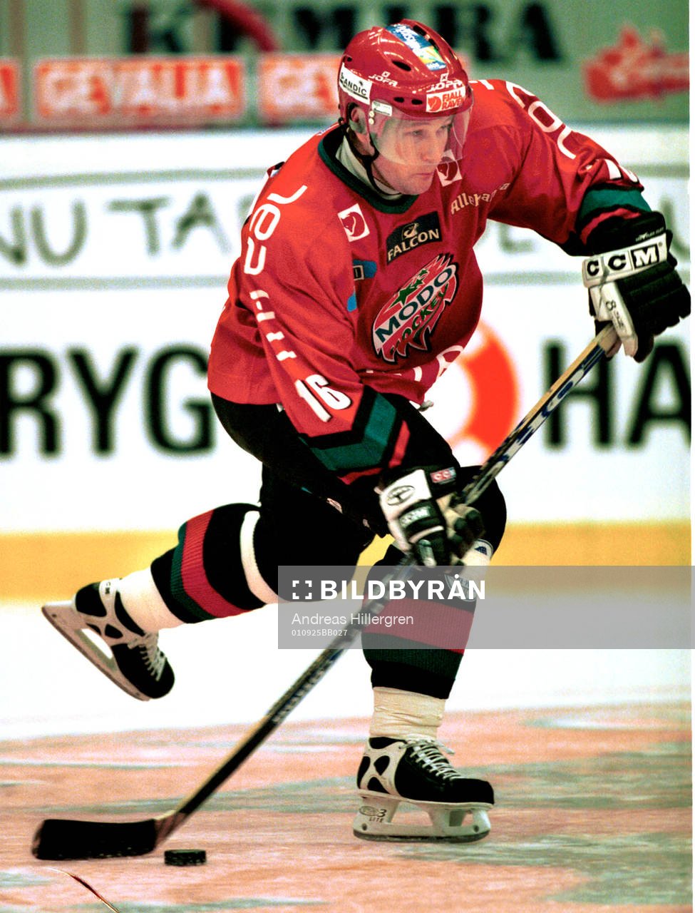 Ishockey, Gregory Jonstone, Modo