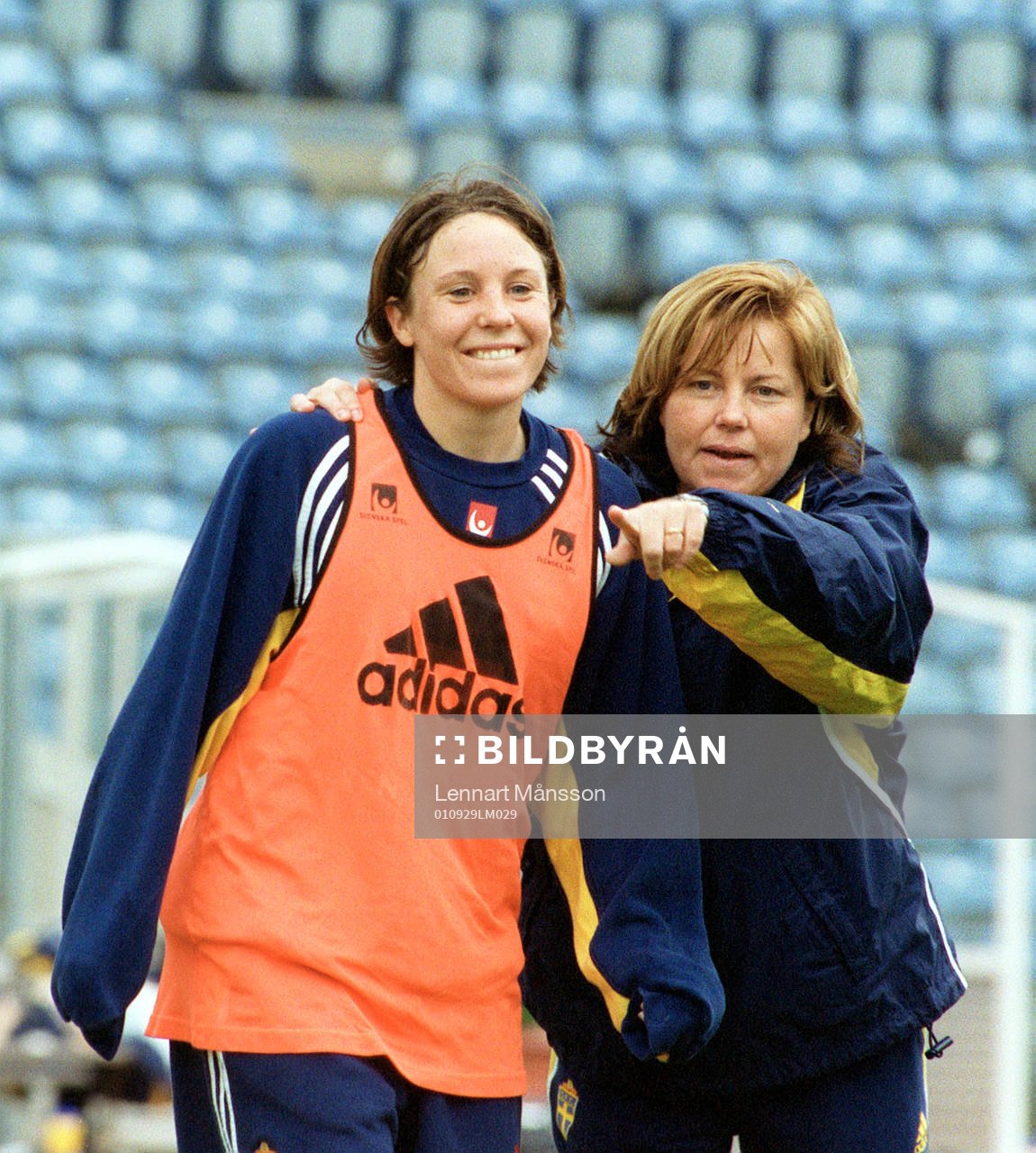Fotboll, Hanna Ljungberg och Marika Domanski-Lyfors (Marika