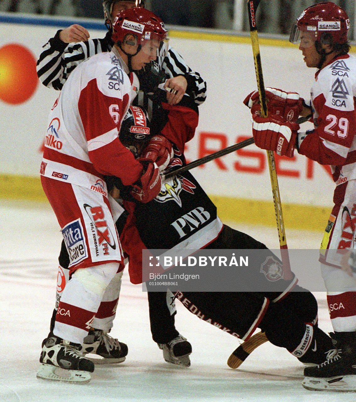 Tomi Källarsson, Timrå tar hand om Tomas Sandström,
