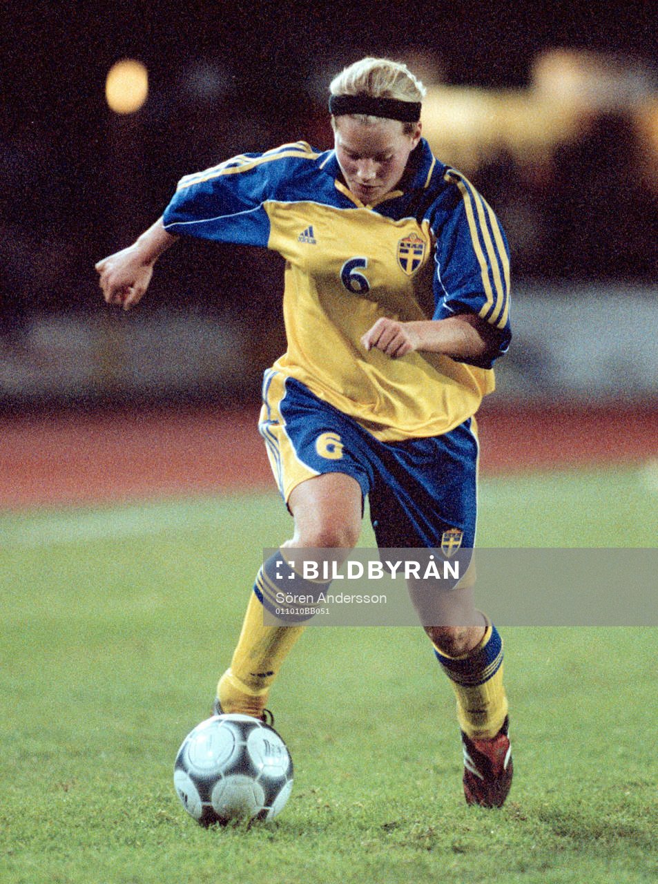Sara Lindén, Sverige