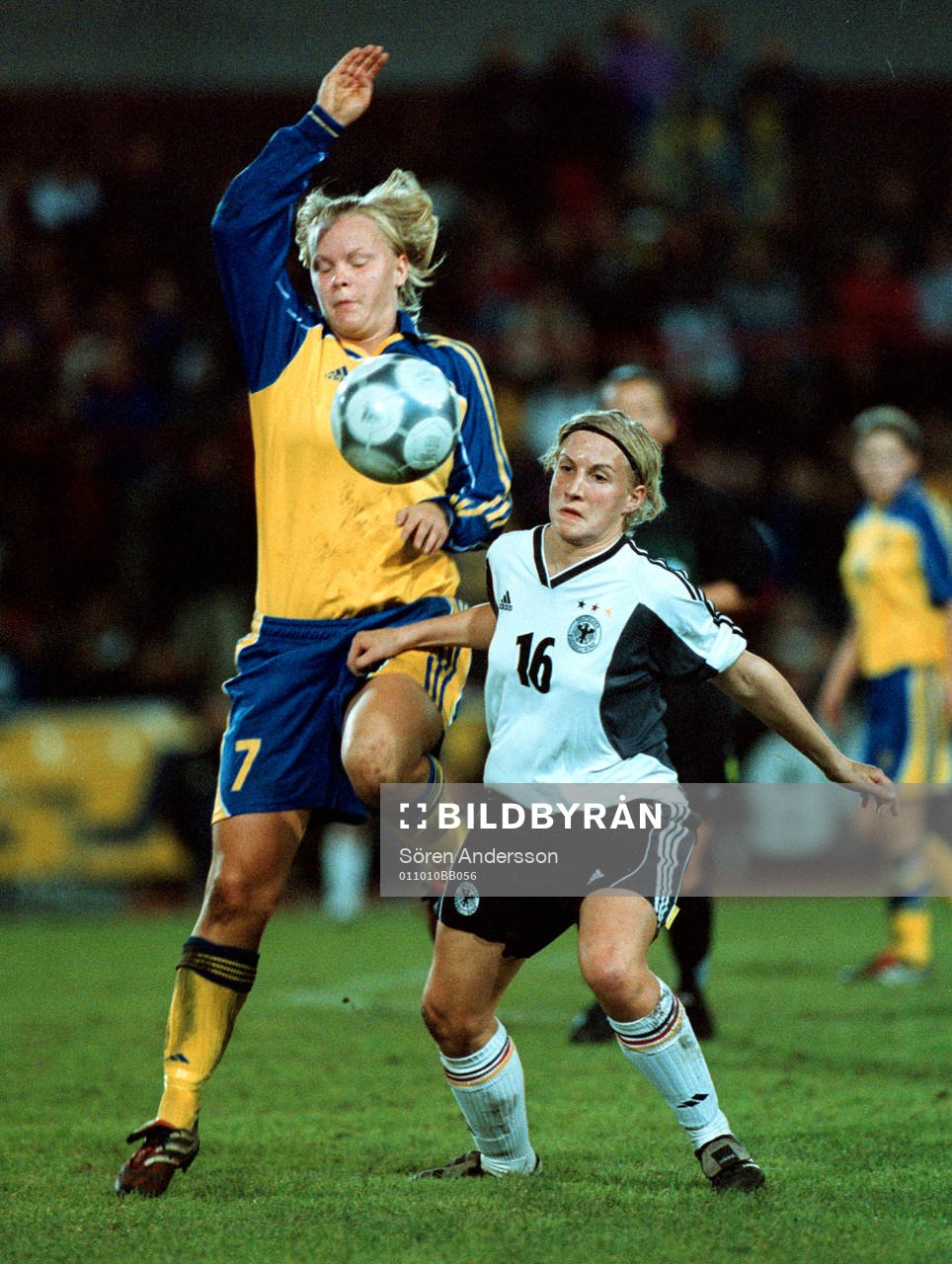 Nilla Fischer, Sverige och Andrea Wilkens, Tyskland