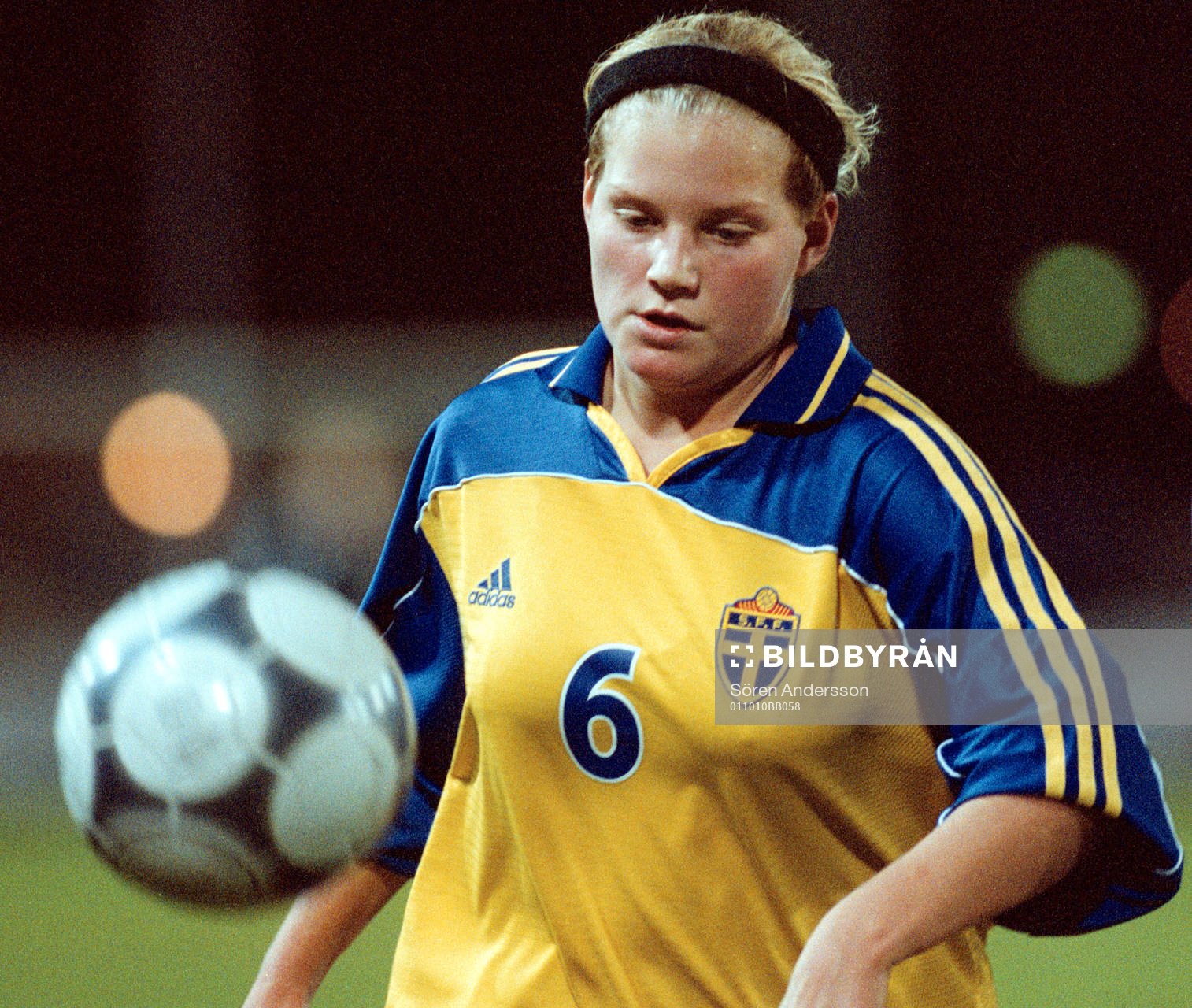 Sara Lindén, Sverige