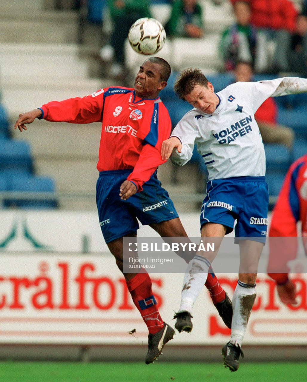 Alvaro Santos och Stefan Alvén i nickduell